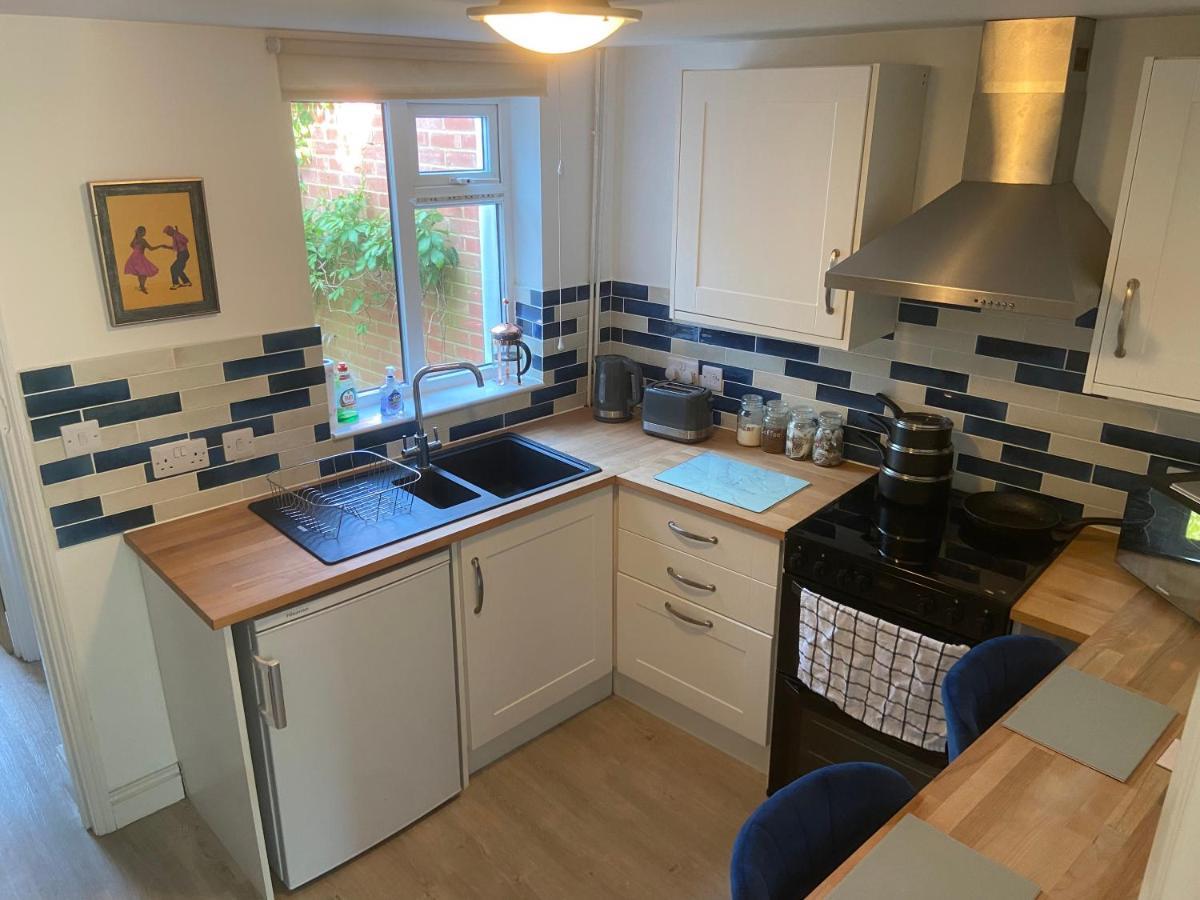 Woodbridge - Cosy Little 2-Bed Cottage Extérieur photo